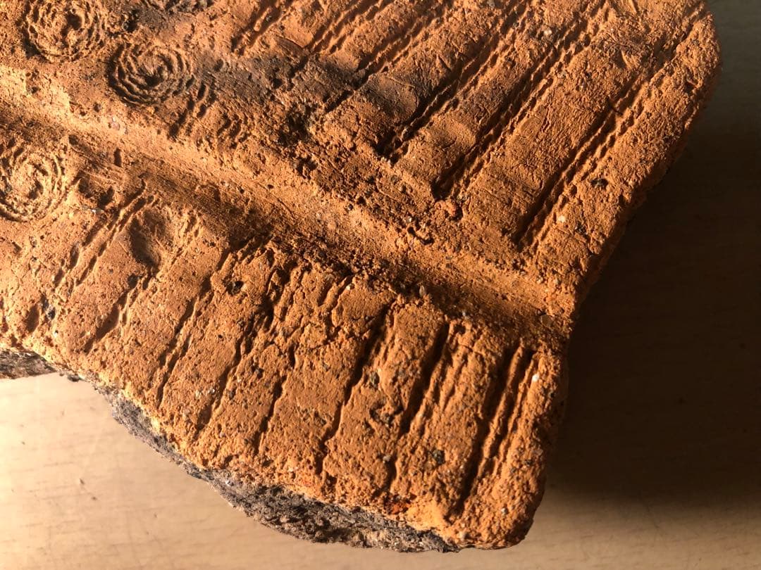 「板状土偶の破片」です。