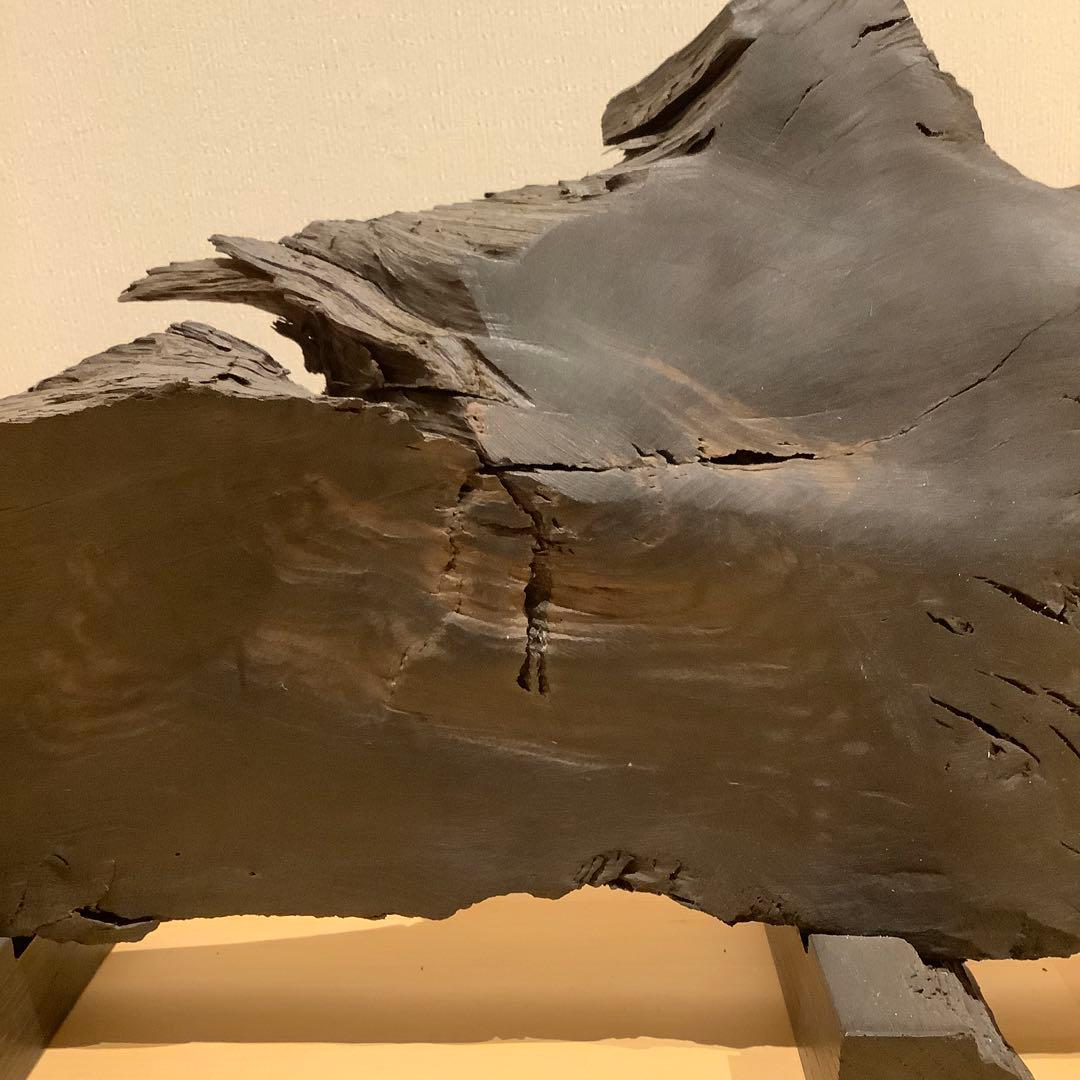 無垢材　ダークブラウン　木製置物