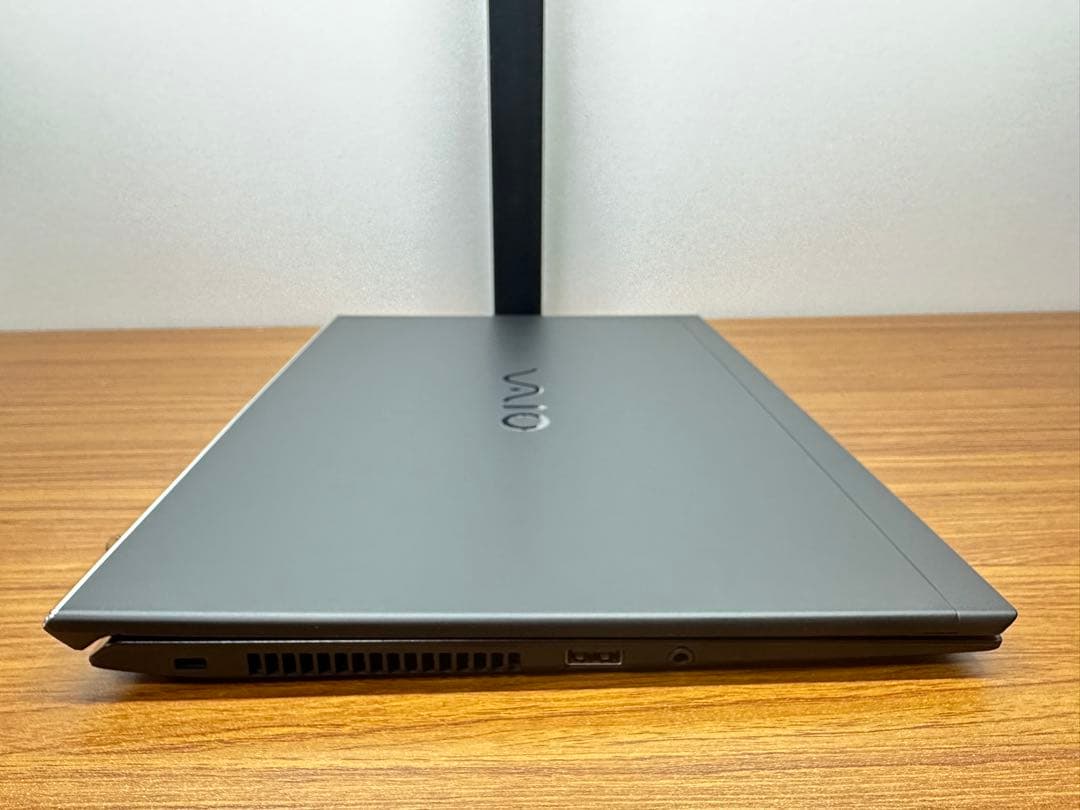 Windowsノート本体 8.VAIO Pro VJPK i7-1165G7 32Gb 256Gb 4K