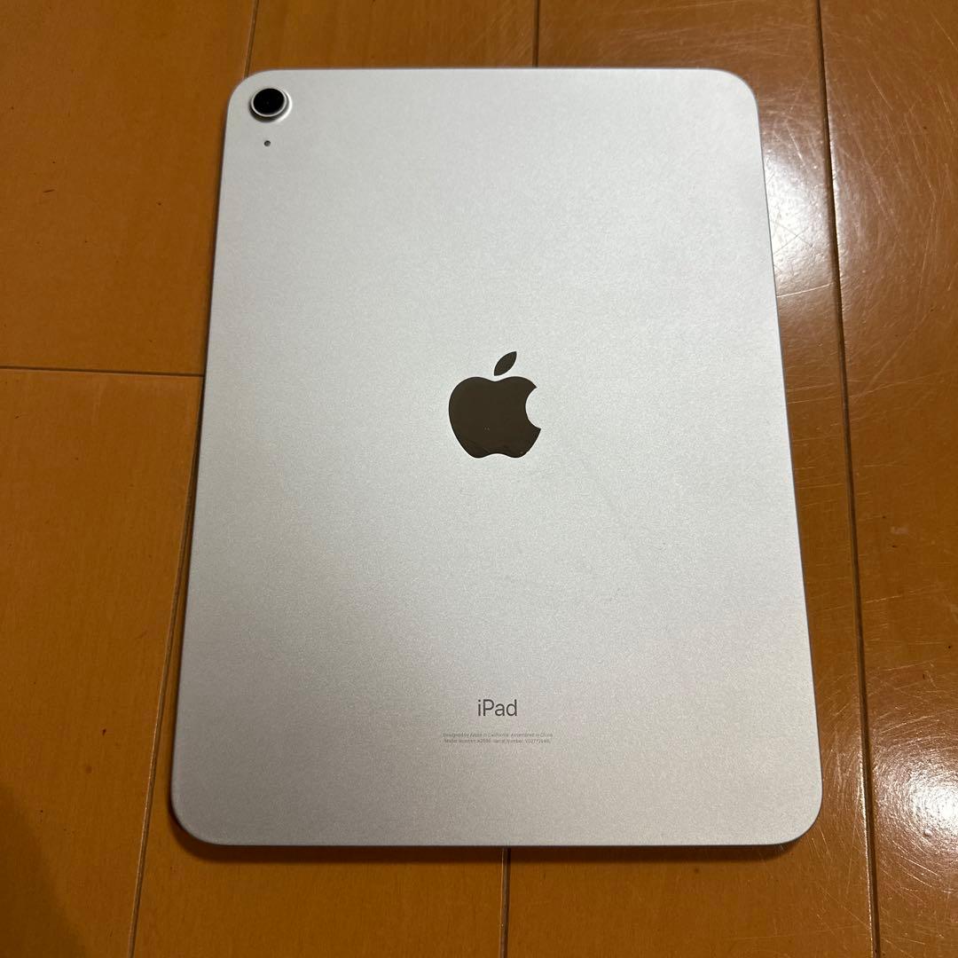 ipad 第10世代 10.9インチ 64GB シルバー　Logicool付