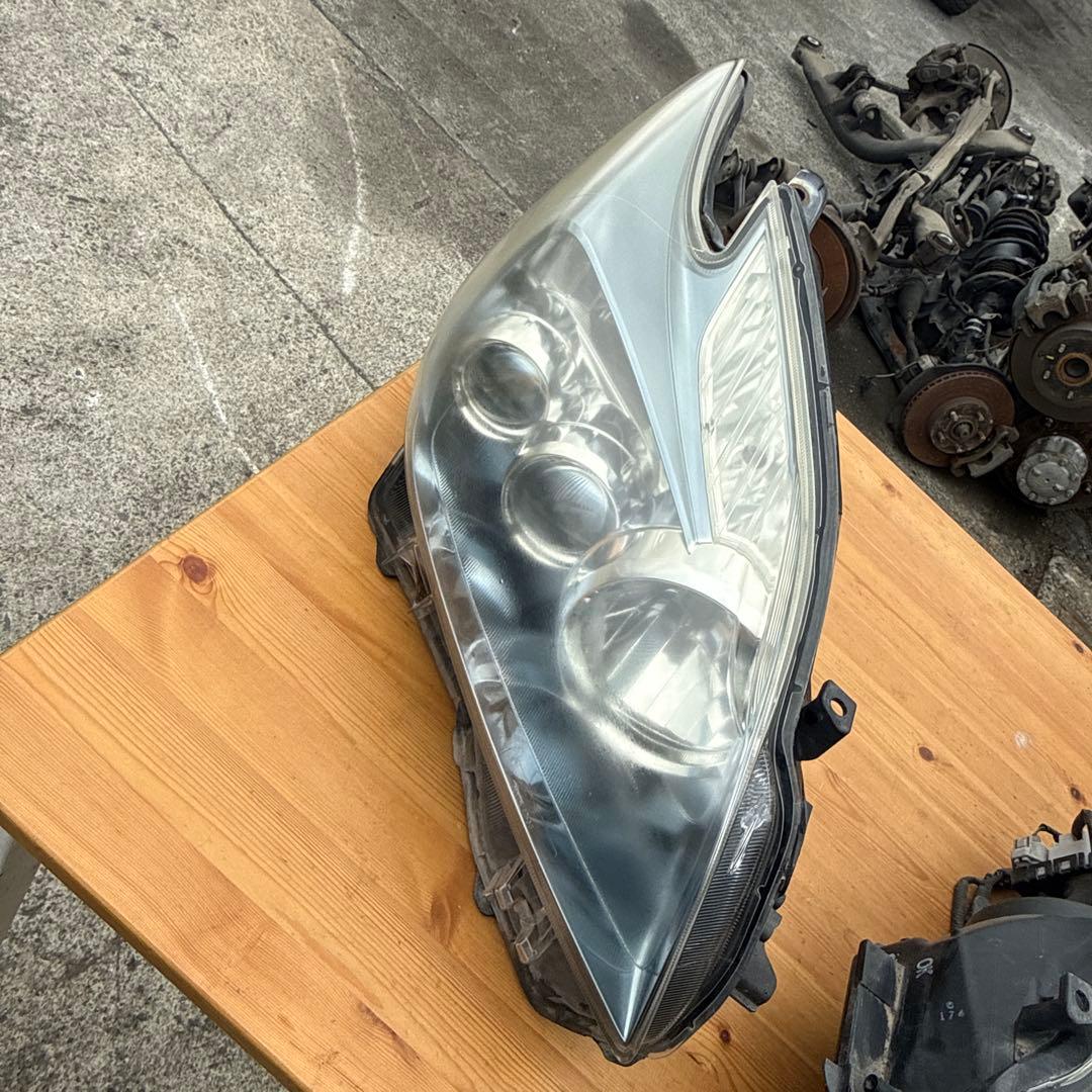 プリウス30 前期　ヘッドライト