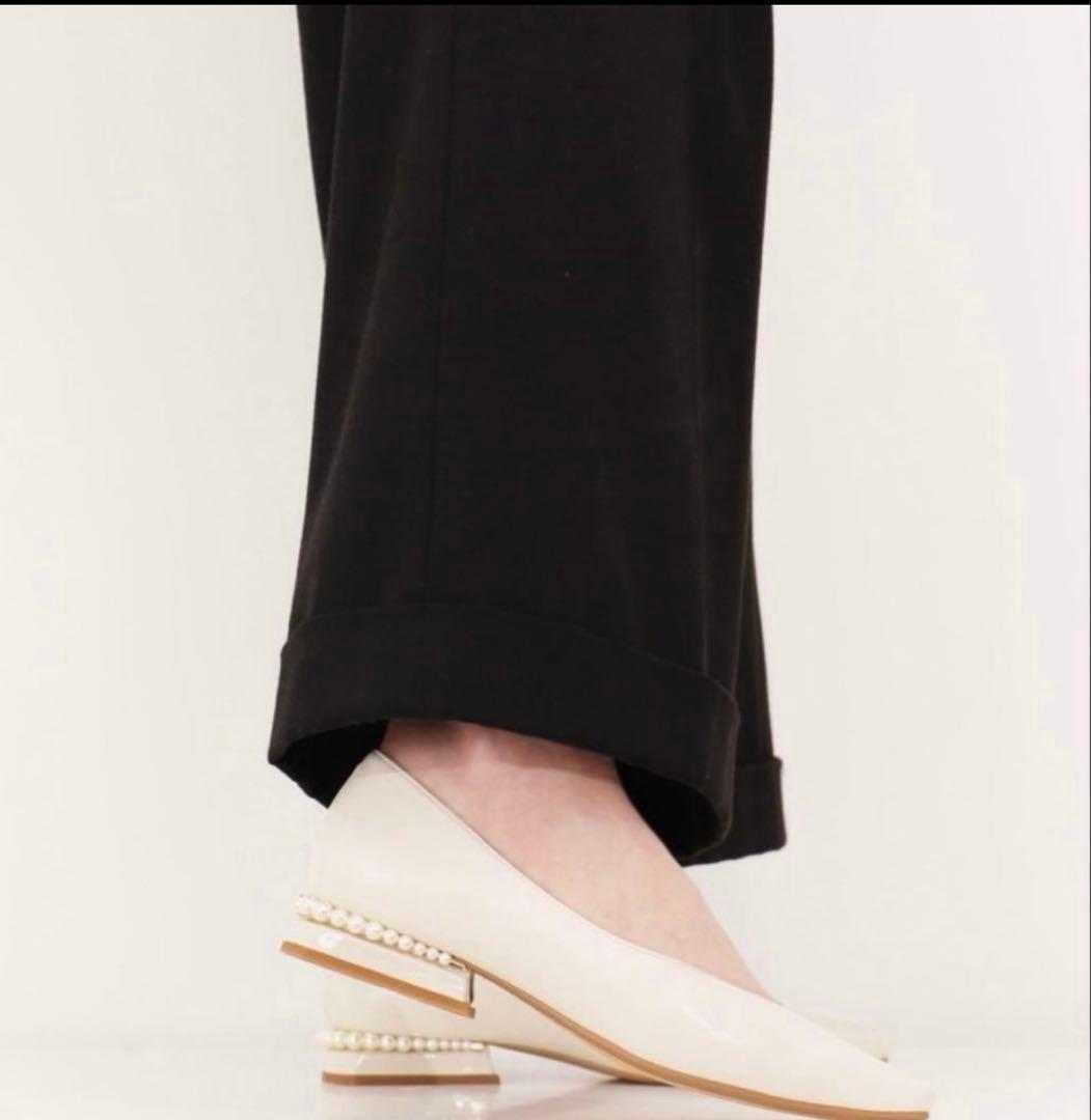 アルテミスバイダイアナ　パールヒール　Vカット フラットシューズ　アイボリー