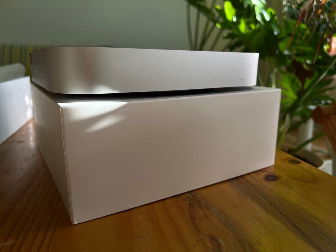 apple Mac mini M1　メモリ8GB：SSDストレージ256GB