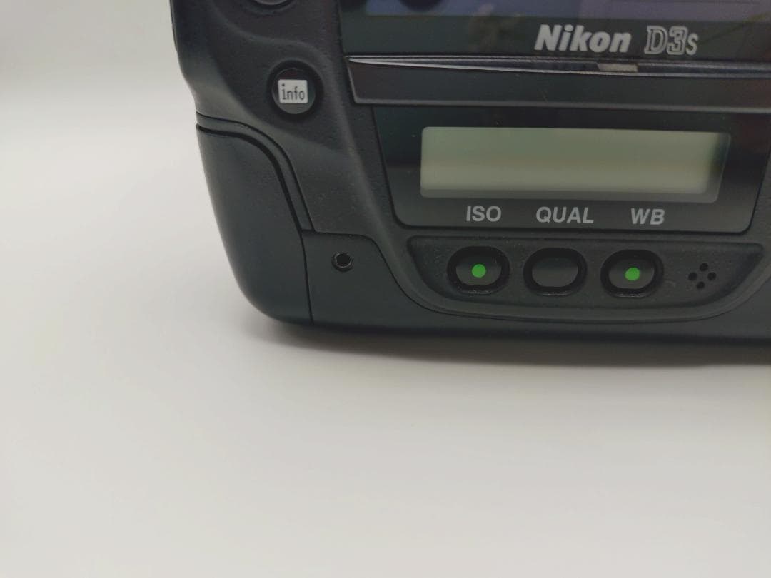 Nikon ニコン D3S デジタル一眼レフカメラ 本体 充電器付き