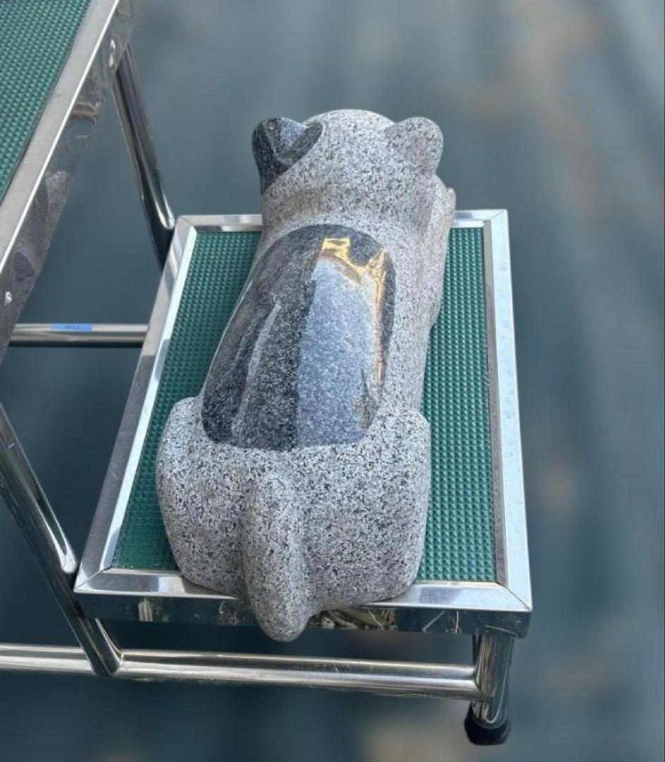 天然石 犬 石彫 置物 全長約40cm 庭園・玄関オブジェ