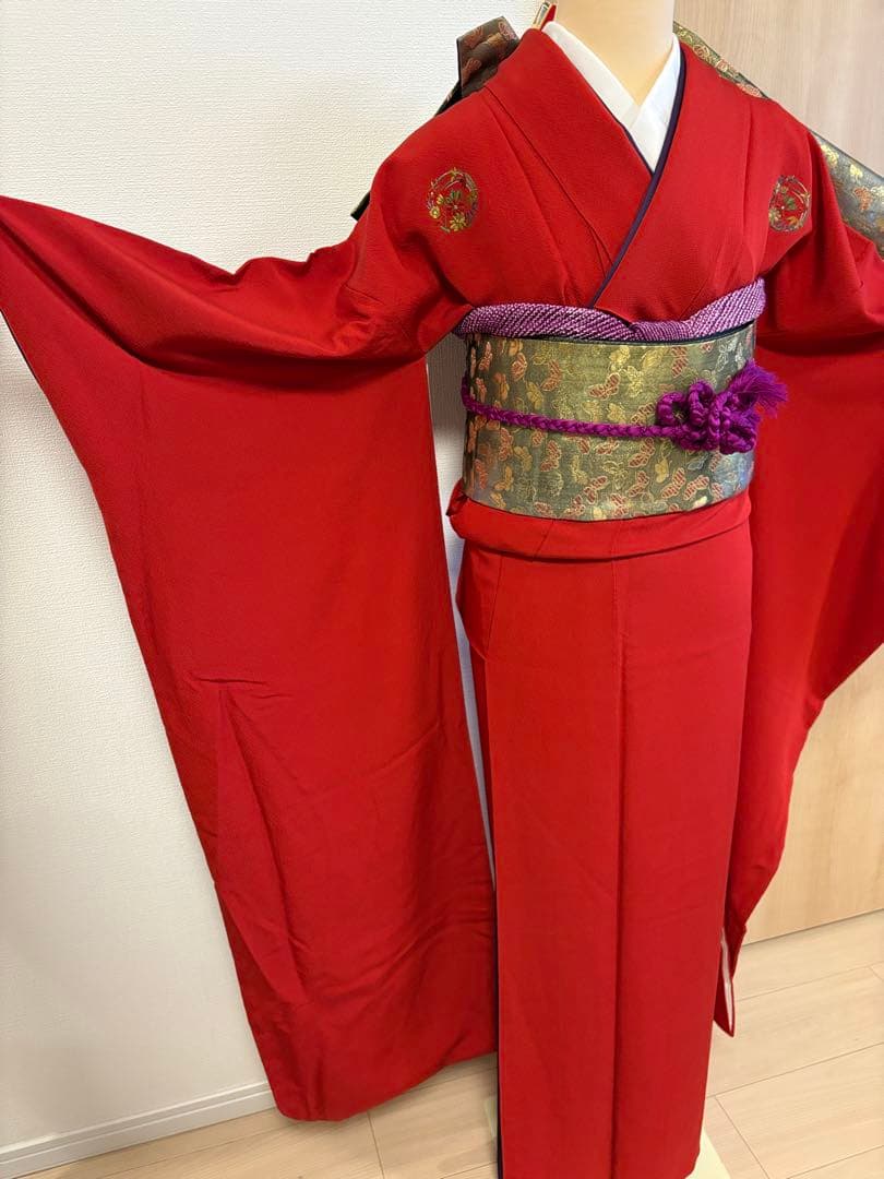 saki様 振袖のみ　赤 刺繍 sMH2511051