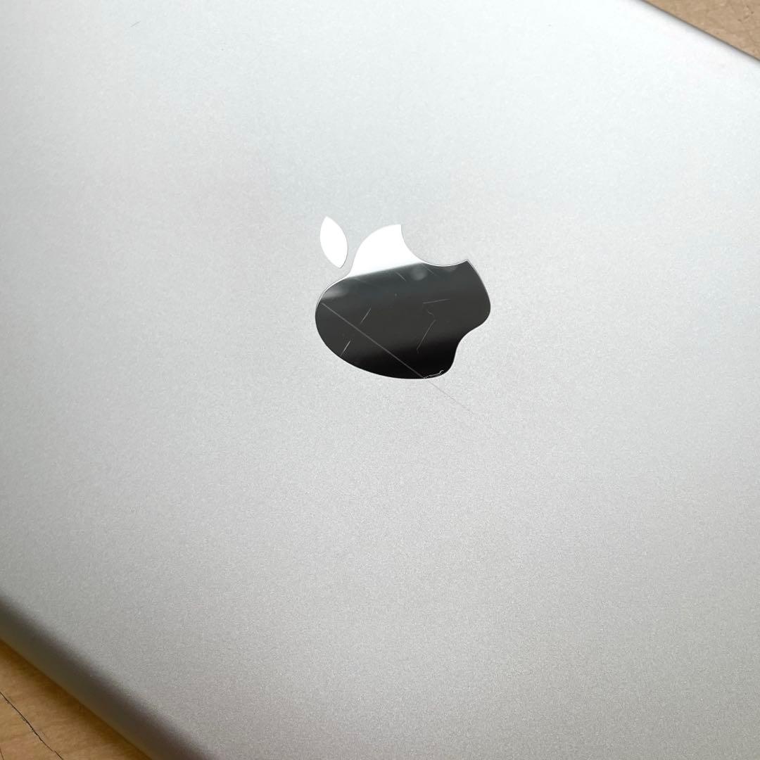 iPad 第6世代　A1893　Wi-Fiモデル　シルバー　32GB 美品　#4