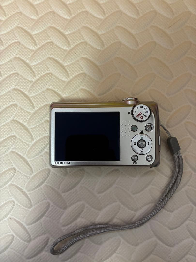 fujifilm&富士フイルム　f70exr デジタルカメラ