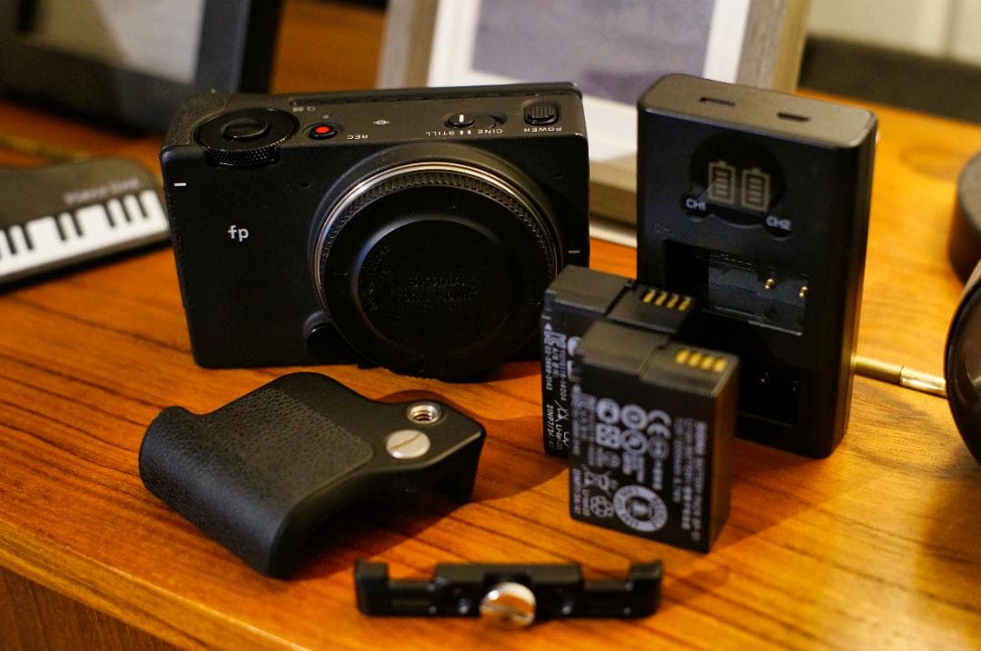 【割引中】SIGMA fp フルセット（45mmレンズ付・他多数）【動作良好】