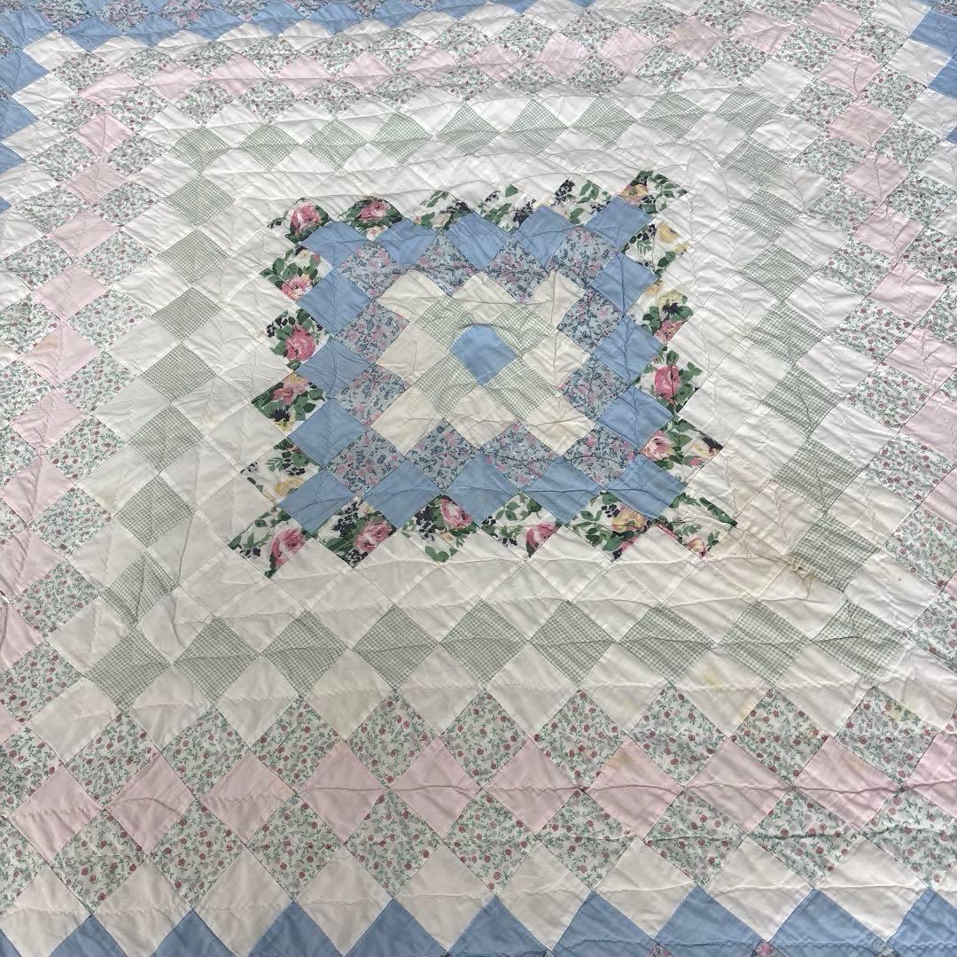 アメリカンアンティークキルト　ベッドカバー　ブロック繋ぎ