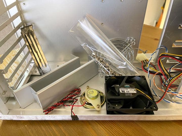 【アルミ製デザインPCケース】CoolerMaster TAC-T01-E1J