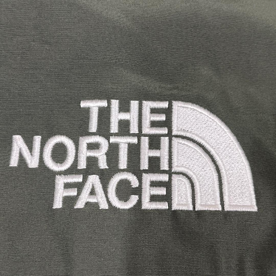 《美品》ザノースフェイス ダウンジャケット カーキ メンズ 95 (M)