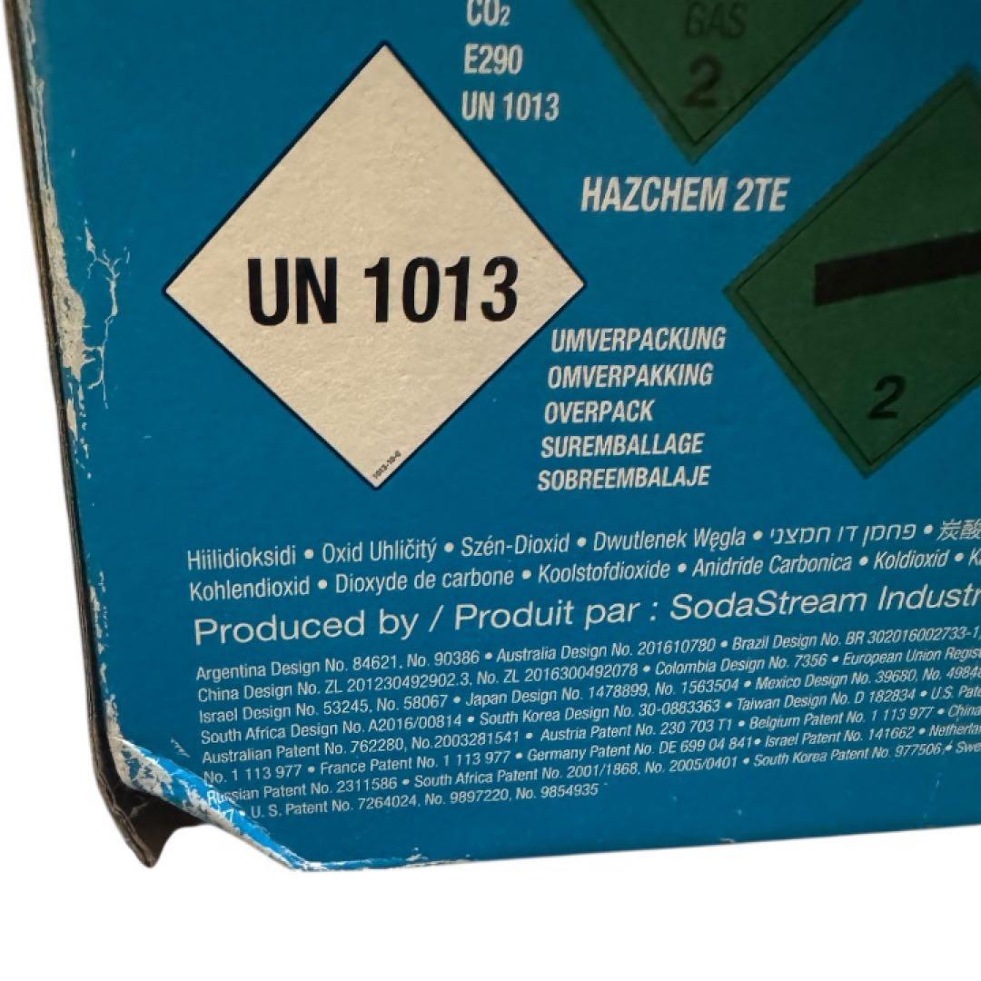 ソーダストリーム スピリット ￼メガパック レッド ホームパーティ炭酸水メーカー