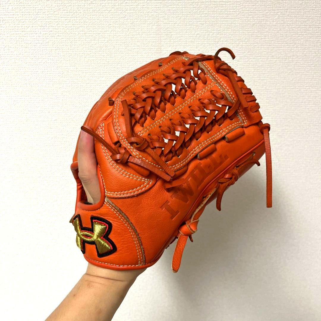 577 アンダーアーマー 型抜群 極美品 軟式 少年 内野手用グローブ