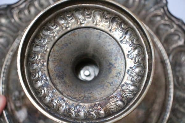 ベルギー アンティーク 古い真鍮製銀メッキ加工のコンポティエ ロカイユ模様
