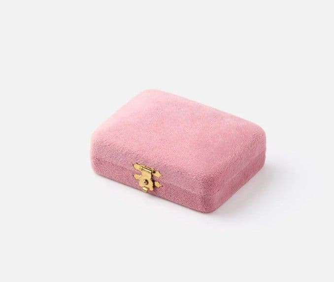 新品未使用箱付き★マグノリアホワイト石井美保　ジュエリーケース　ピンク　小サイズ