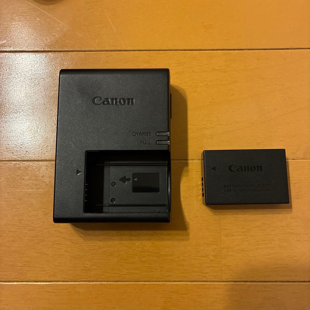 デジタルカメラ Canon EOS kiss x9