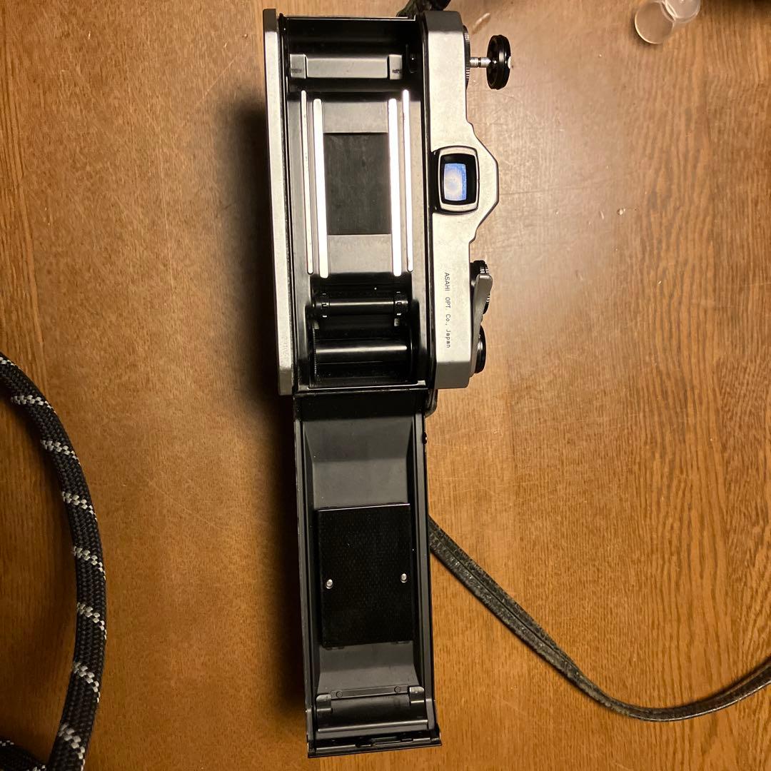 ASAHI PENTAX SL（28ミリ、F3.5、フード付き）