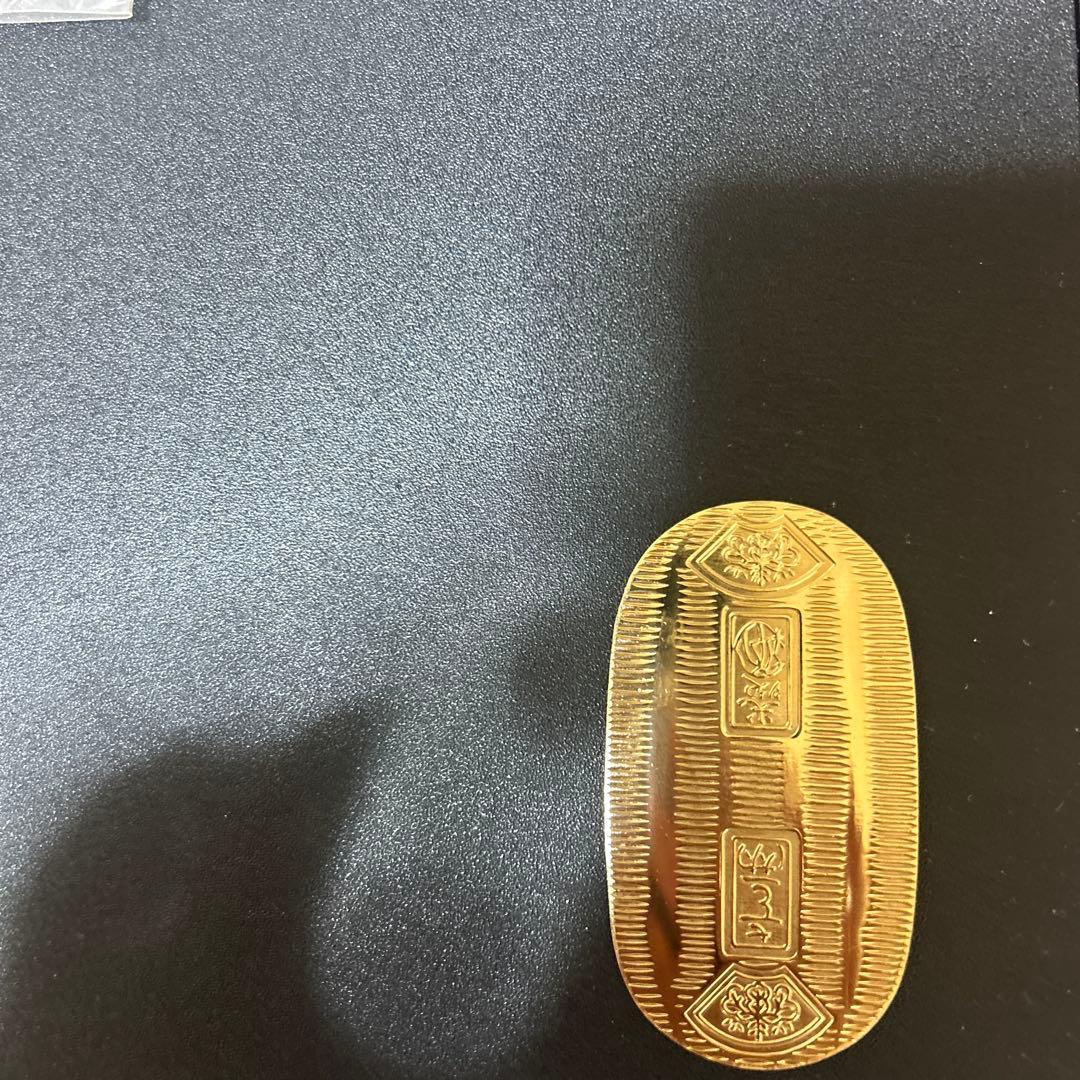 金色模様入りコレクションアイテム 約10cm 22g,21g 2個