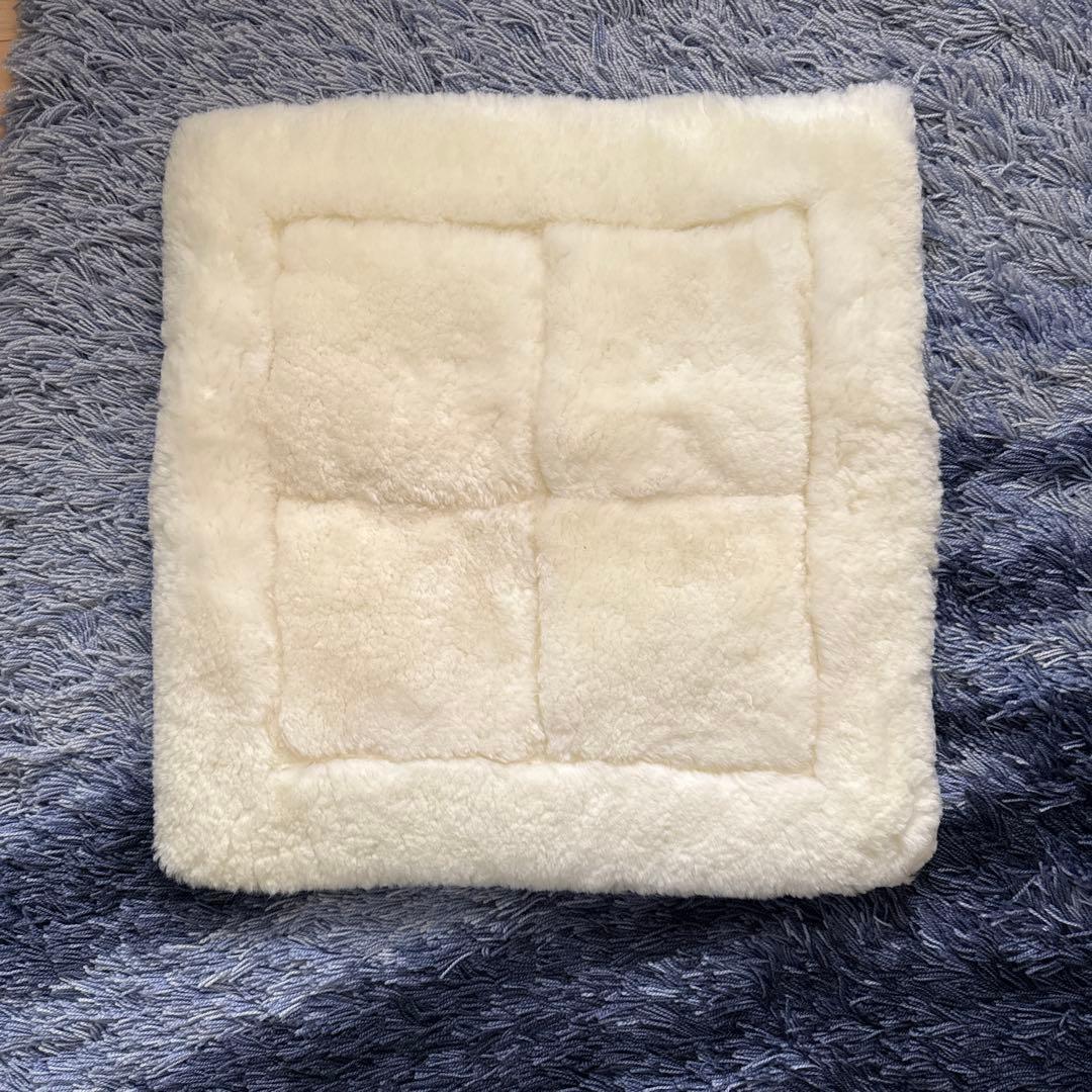 ムートンシートクッション2枚