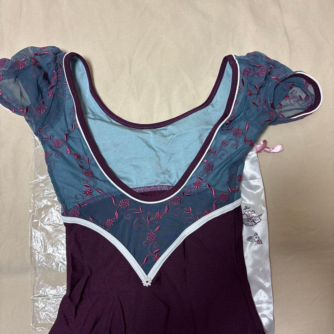 デラロ　ミラノバレエレオタードMサイズ