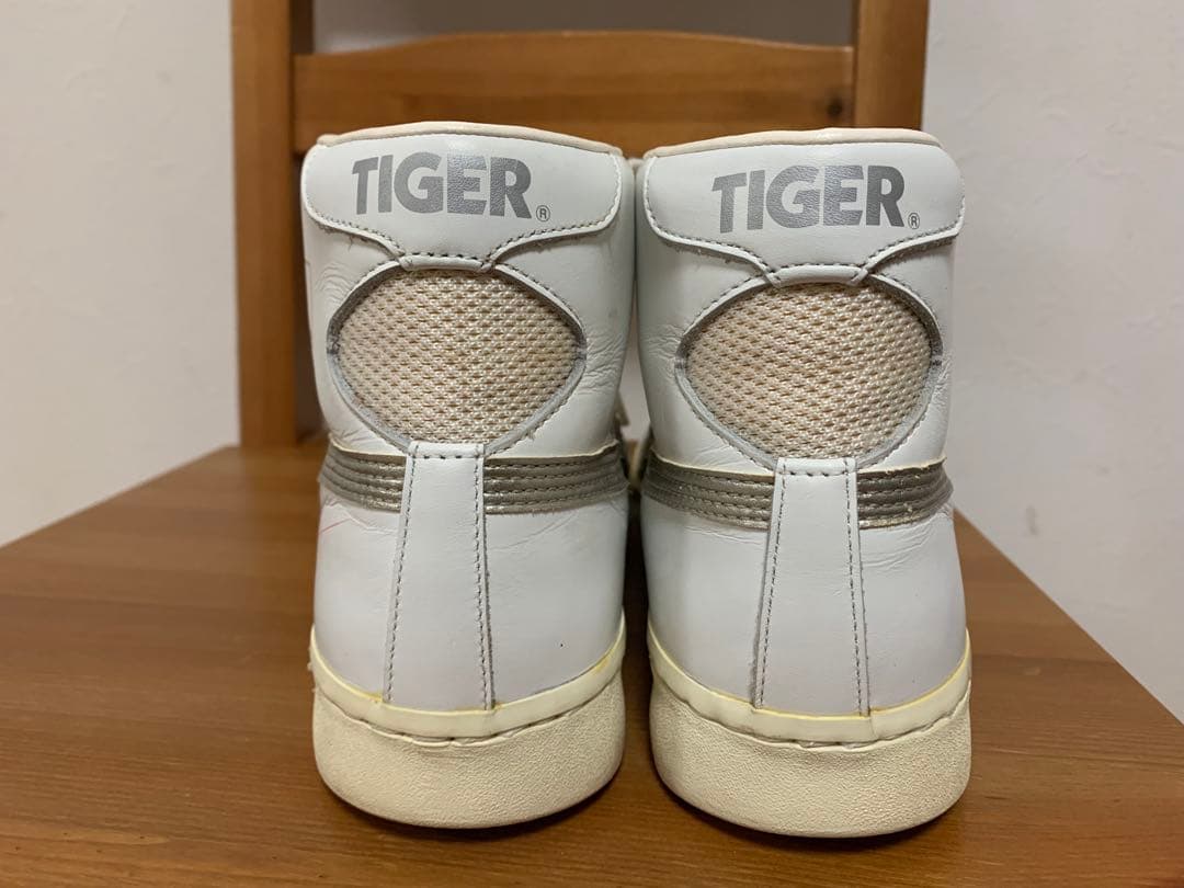 年末SALE！　 asics タイガー　ファブレジャパンL 　バスケットシューズ