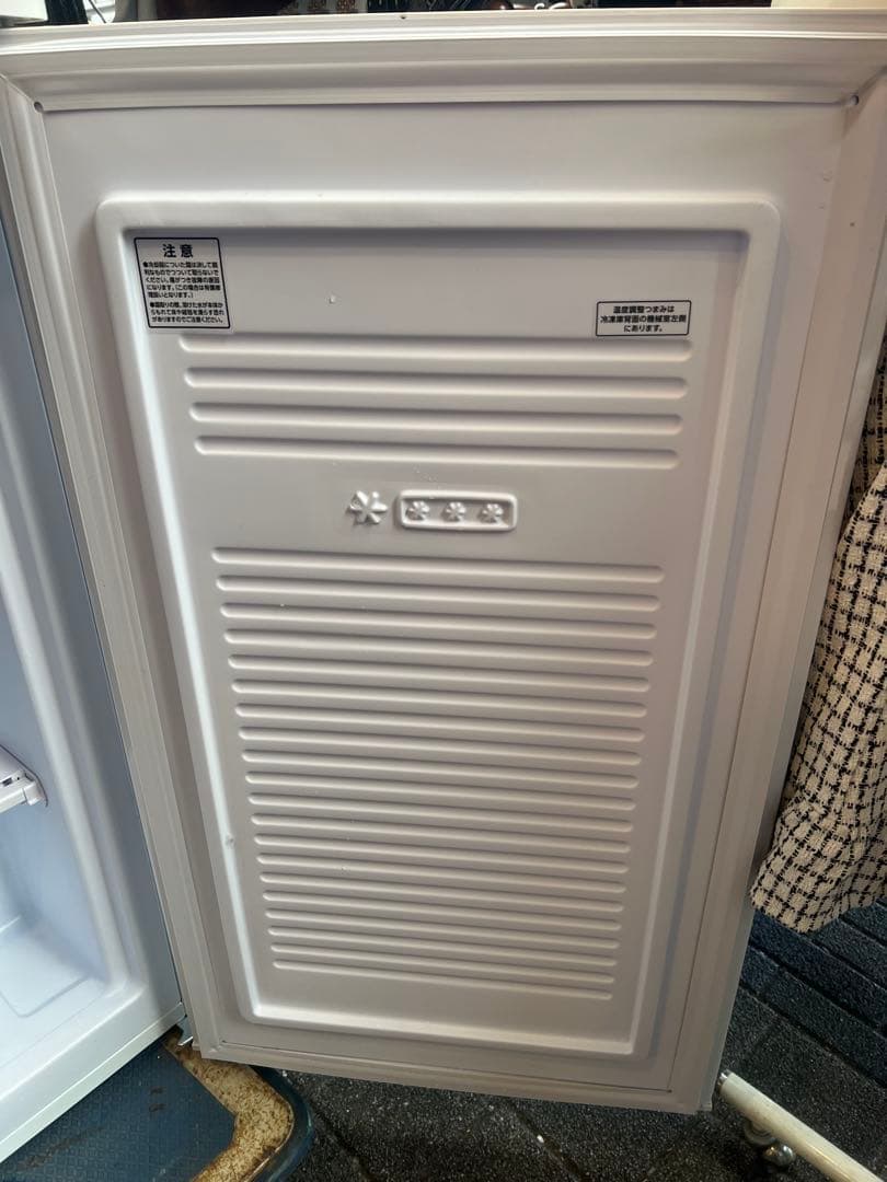 送料込アイリスオオヤマノンフロン冷凍庫60 L2020年IUSD6A-W