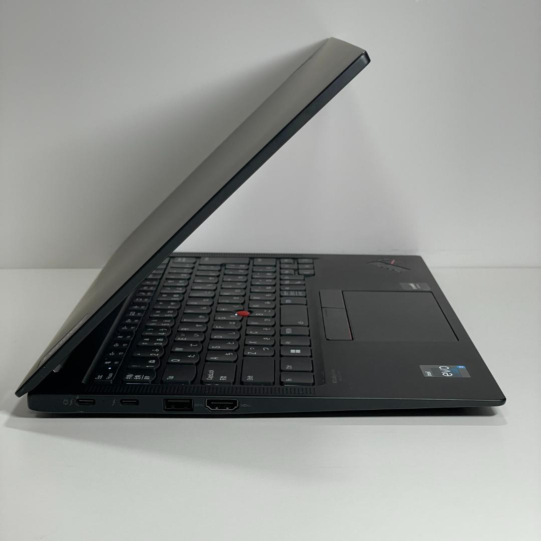 第12世代i5 ThinkPad X1 Carbon Gen10 バッテリー◎