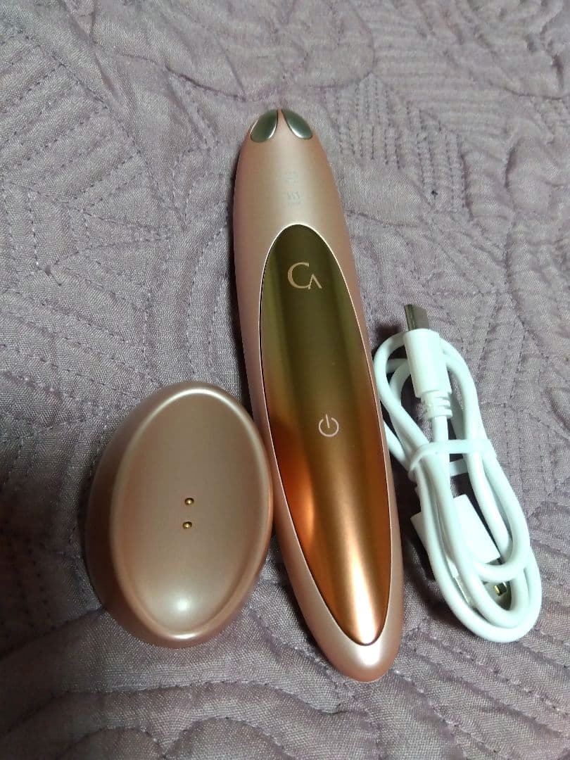 一度使用　ヤーマン　EMS美顔器　クリアージュアイリフトCR-01　CREAGE