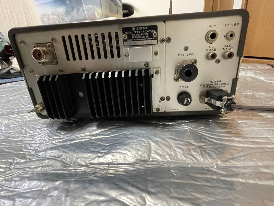 アマチュア無線機　TRIO TS-700S 2m ALLMODEトランシーバー