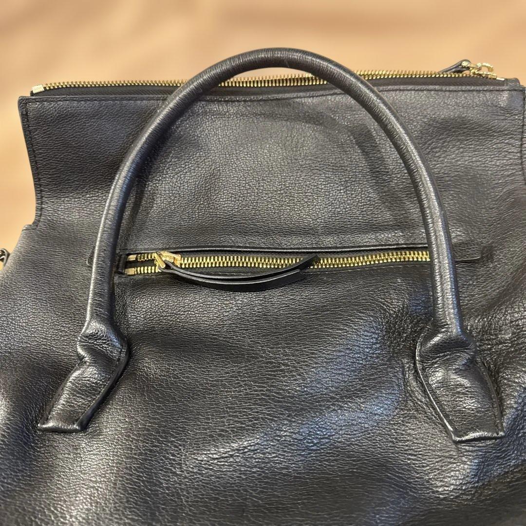 MIU MIU ブラックレザー ショルダーバッグ