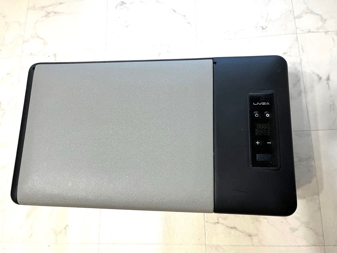 ま*を様 LIVZA ポータブル冷蔵庫　15L 車載