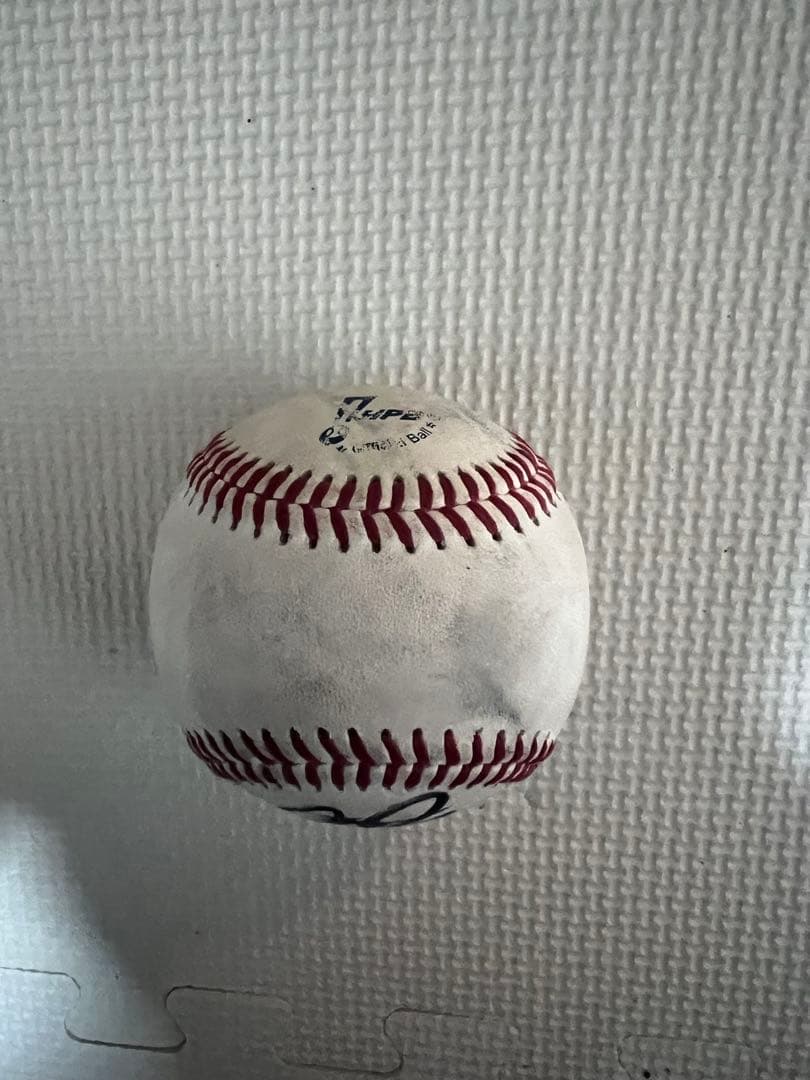 広島東洋カープ　栗林良吏　選手直筆サインボール 　サイン入り公式野球ボール