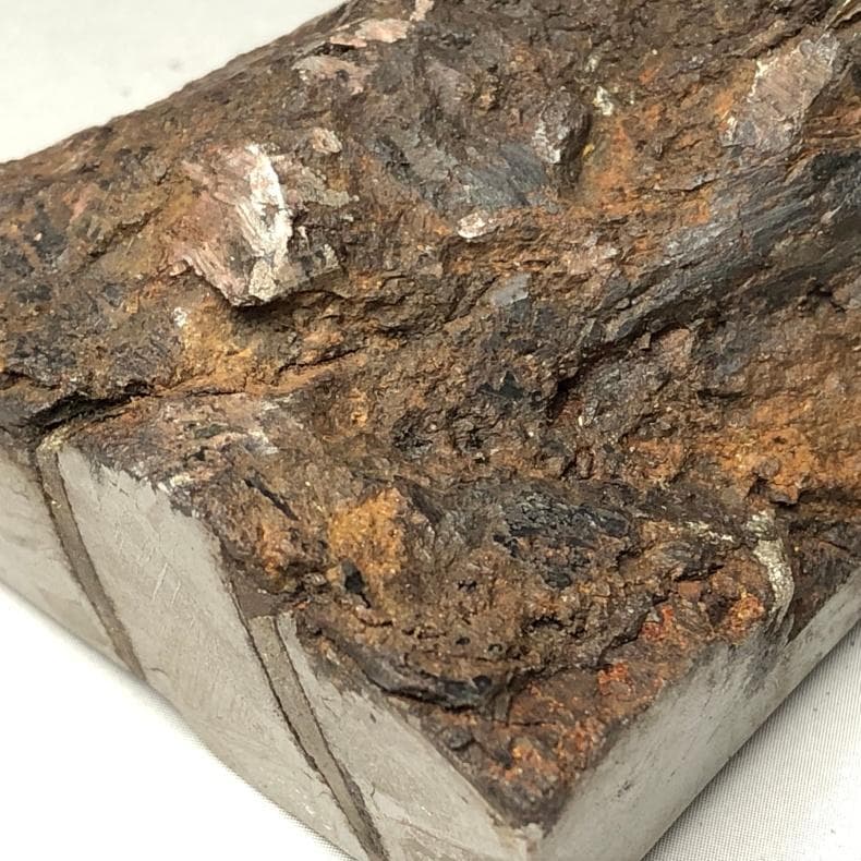 ミ*ド様 隕石 鉄隕石　アルタイ隕石　原皮付き　ナチュラル　原石　重さ約207ｇ