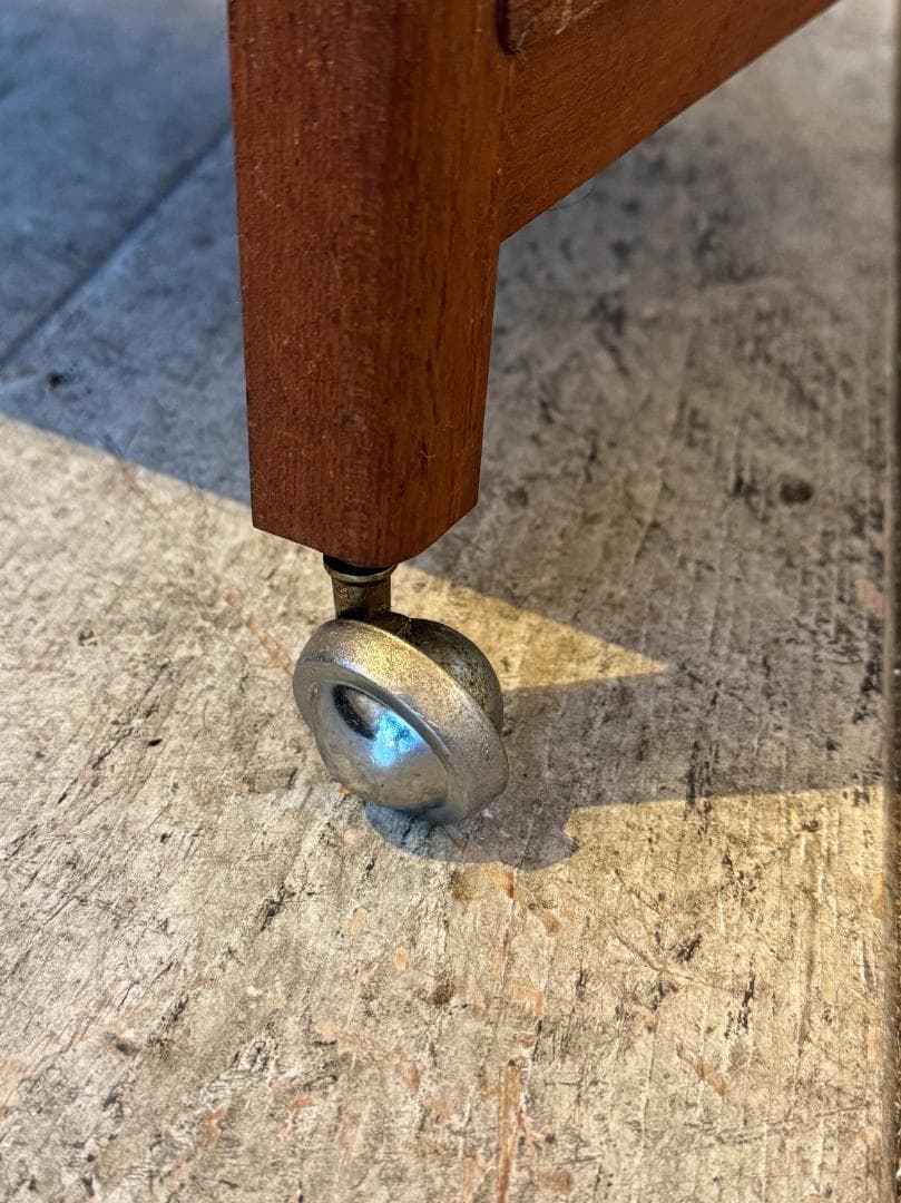 北欧ヴィンテージ　ソーイングテーブル　チーク材　デンマーク　アンティーク