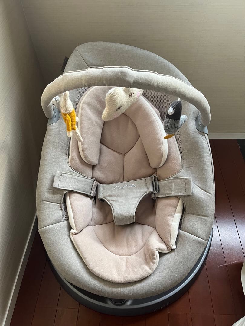 nuna バウンサーリーフグロウ　トイバー付き