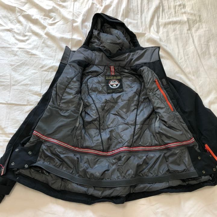 美品！ナパピリ napapijri スノボ　RECCO サイズS相当