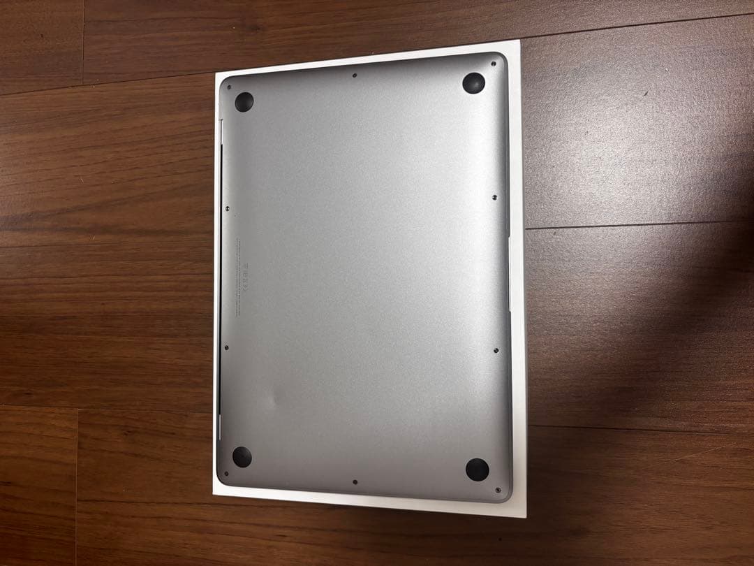 T*u様 MacBook Air M1 2020 8GB 256GB 内部液晶割