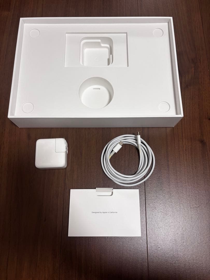 T*u様 MacBook Air M1 2020 8GB 256GB 内部液晶割