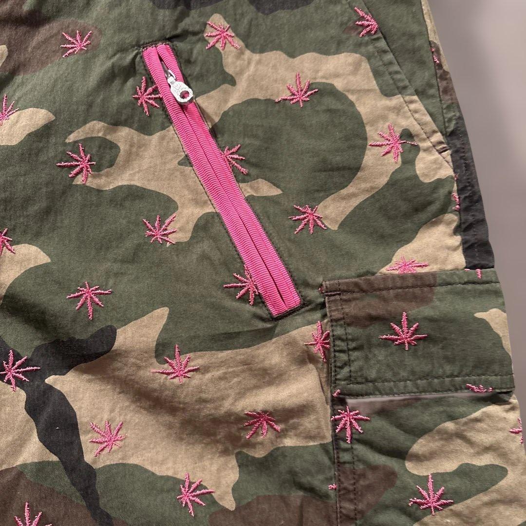 新品マークアンドロナ　ピンクベルト付き　迷彩ハーフパンツ　サイズXXL