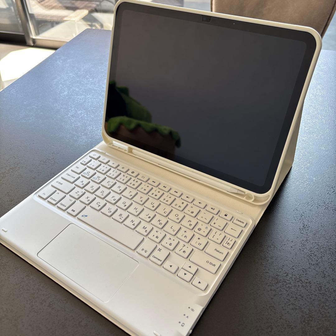 美品iPad 第10世代／Wi-Fiモデル 64GB シルバー 付属品あり