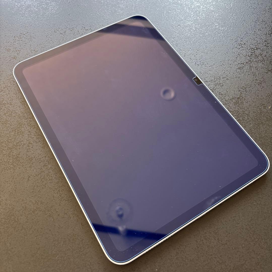 美品iPad 第10世代／Wi-Fiモデル 64GB シルバー 付属品あり