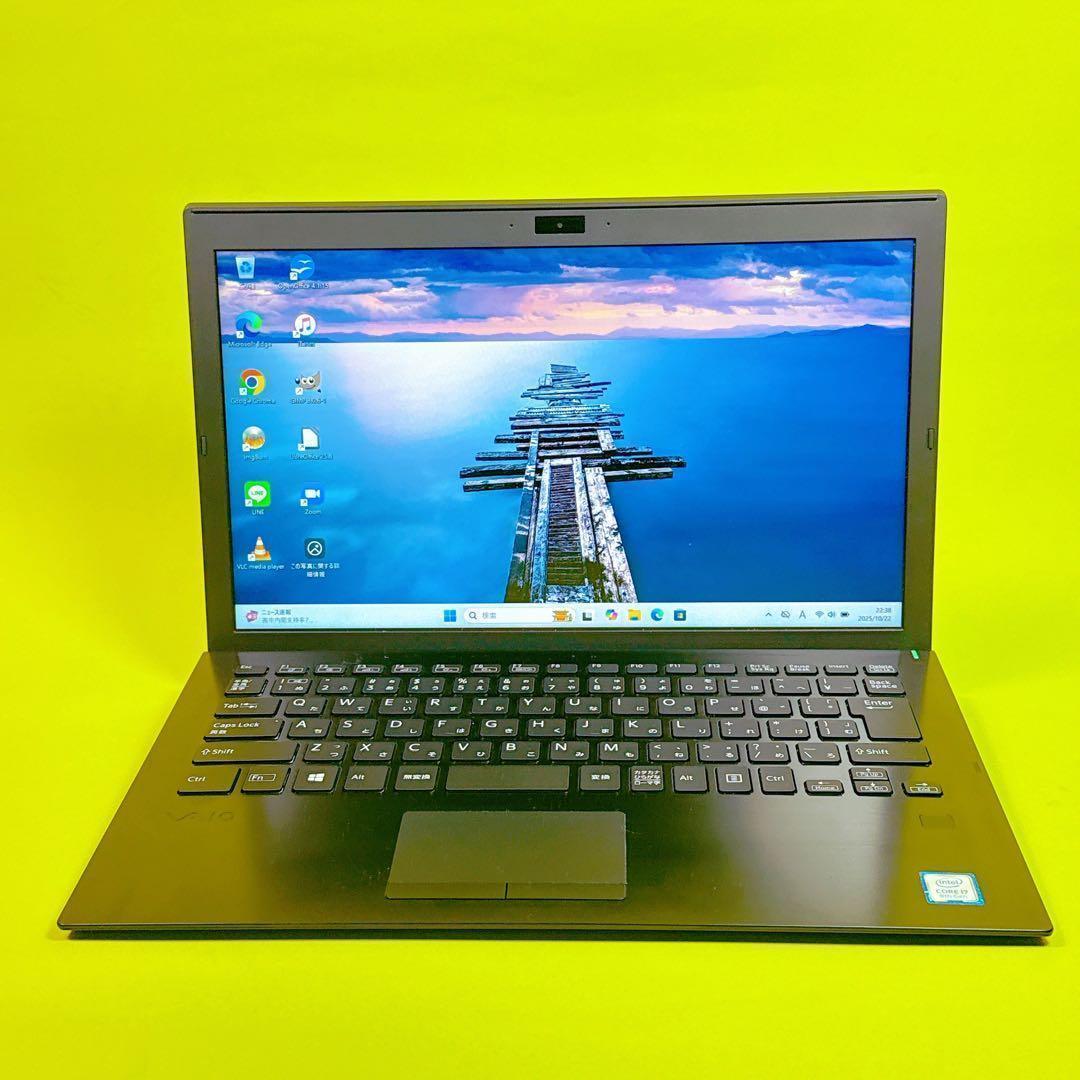 16GB 極速i7‼️windows11 SSD薄型ノートパソコン カメラ軽量