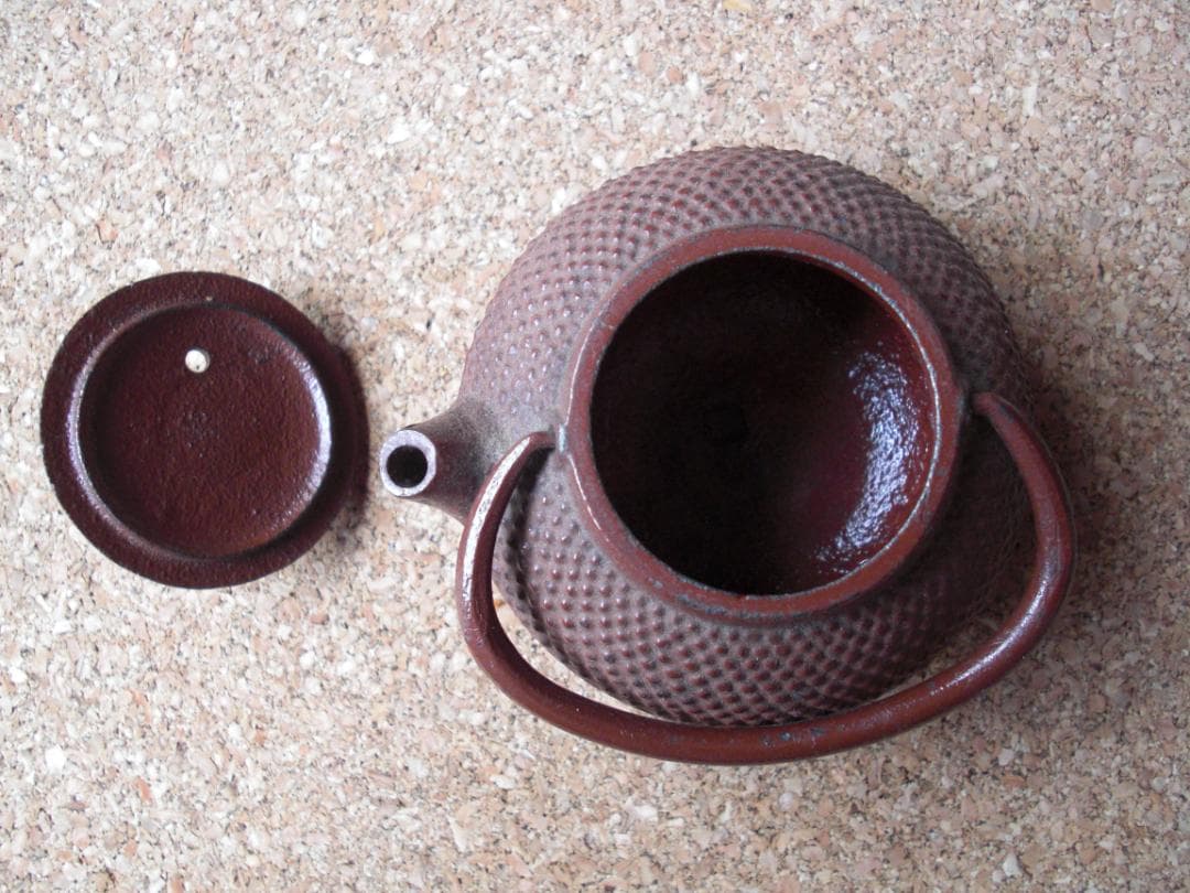 南部鉄器　ミニチュア？黒・赤鉄瓶と五徳セット