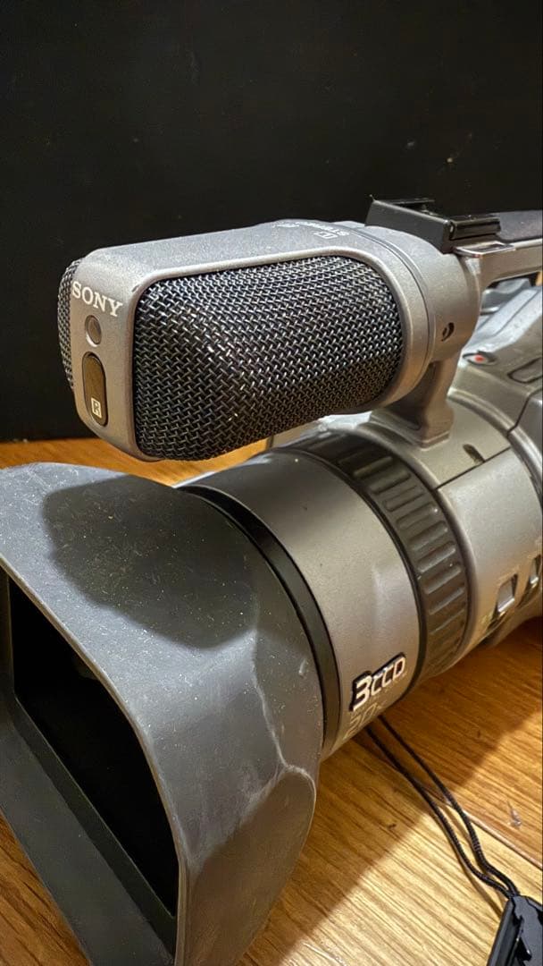 SONY DCR-VX2000 ビデオカメラ 動作品／充電器・バッテリー3個