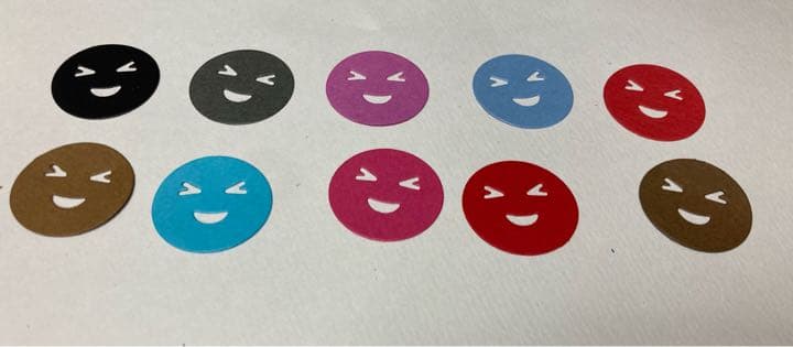 アルバム飾り　クラフトパンチ　顔文字