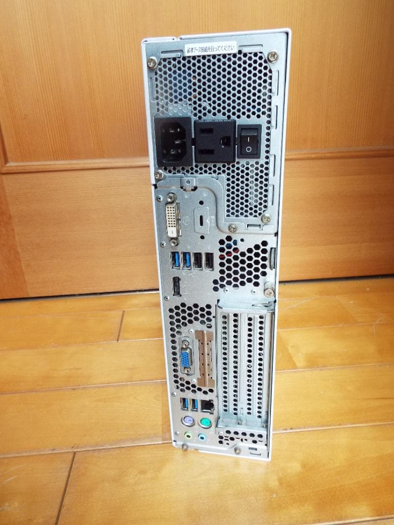 Windowsデスクトップ ESPRIMO D588/TX i3-8100 16G SSD256G+HDD