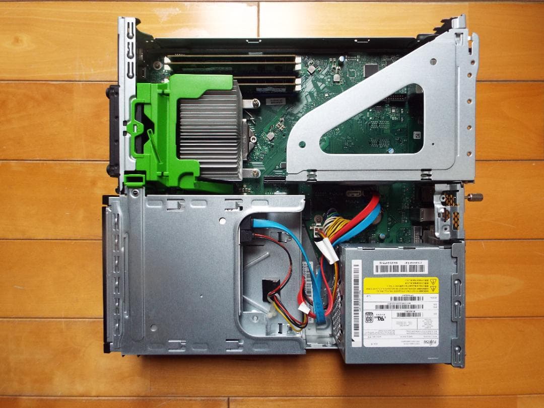 Windowsデスクトップ ESPRIMO D588/TX i3-8100 16G SSD256G+HDD