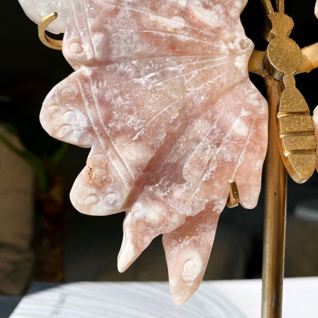 ★★★最終特価【 ピンクアメシスト フラワーアゲート バタフライ （台座付き）