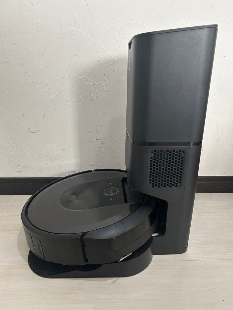 【美品】アイロボット ルンバ i7＋